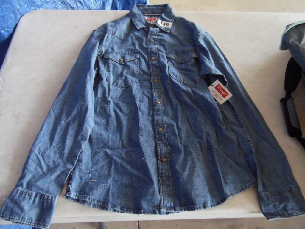WRANGLER SHIRT, SIZE SMALL WITH TAGS