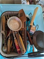 Vintage kitchen utensils tote lot