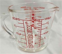 Vintage Pyrex Measuring Cup