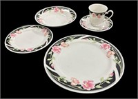 40 Pc Service for (8) Dish Set