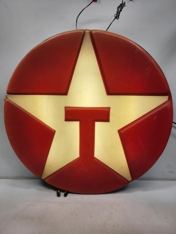 Large Texaco Round Light-Up Sign