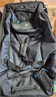 Like New Eagle Creek Luggage Bag On Wheels