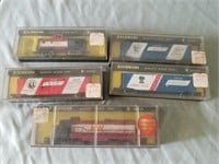 5 Bachmann N Scale Trains In Cases