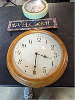 2 Wall Clocks & Welcome Sign