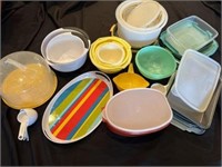 Large mixed lot of Tupperware, strainers