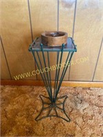 Green Wire Ash Tray