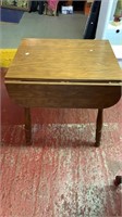 Drop leaf kitchen table  30” x 30” x 25” or 42”