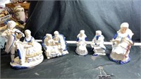 Blue/white figurines