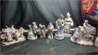 Blue/white figurines