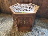 Inlay hexagon side table
26" x 23" x 20"