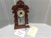 Antique clock (alarm clock per seller) with key