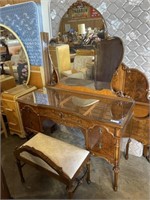 English Style Vanity w/Mirror & seat