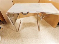 Metal Fold Up Table (a little Rust)