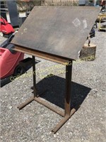 STEEL DRAFTING TABLE