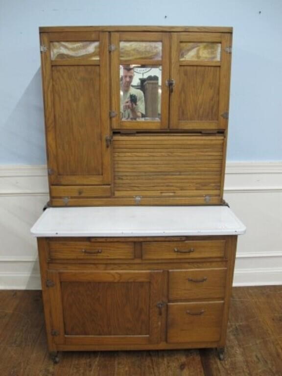 GORGEOUS OAK HOOSIER CABINET COMPLETE ALL THERE