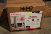 New Dimplex 28'' plug in electric fireplace
