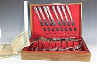 WM Rogers VTG silverware set with org box and cert