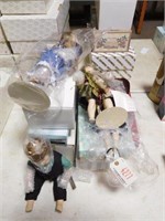 Lot # 4277 - Large Qty of Collectors dolls: