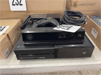 XBOX ONE GAMING SYSTEM W/ CAMERA & CONTROLLER