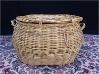 Large wicker basket with lid