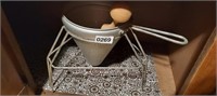SIEVE WITH STAND AND PESTLE