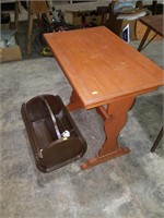 End table with magazine rack