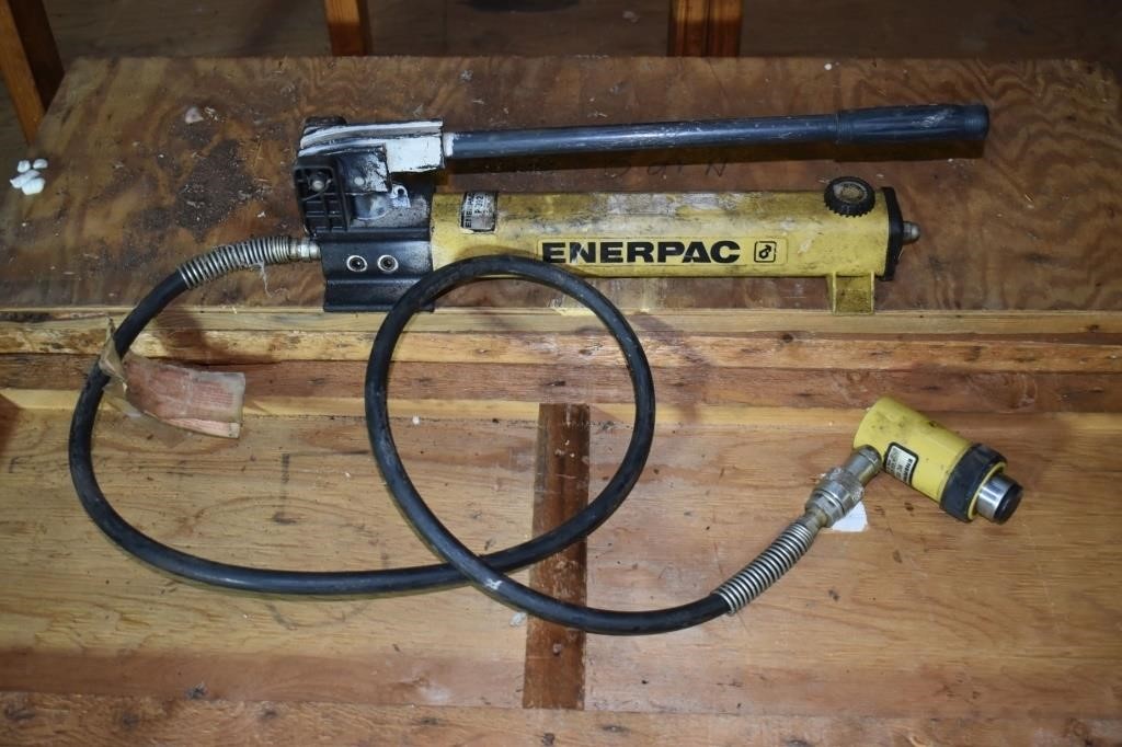 Enerpac P-392 low profile ram and pump set, workin
