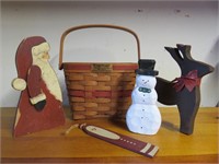 1989 Holiday Memory Longaberger Basket w/ Wooden