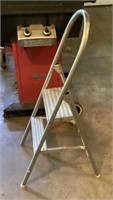 2-step aluminum step ladder