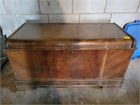 1940'S CEDAR CHEST WITH TRAY - VENEER -