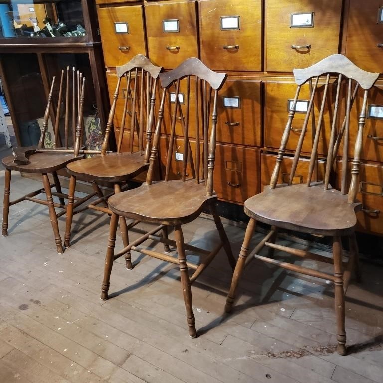 SET WINDSOR CHAIRS