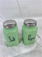 Deco style Jadiete Salt and Pepper Shakers