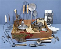 Vintage Kitchen Utensils incl. Power Sifter