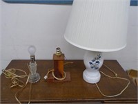 QTY (3) TABLE LAMPS TESTED AND WORK