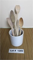 WOODEN COOKING UTENSILS AND CERAMIC HOLDER