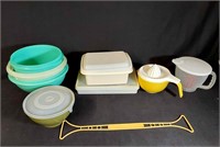 Misc Plastic Tupperware Items