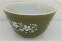 Small vintage Pyrex bowl 401