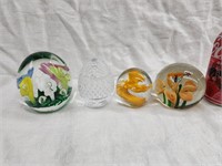 4 paperweights Joe Rice, clear Made in France,