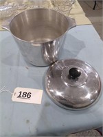 Magnalite GHC 7 1/2 Quarts Pan with Lid