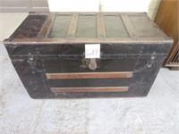 Flat Top Trunk w/ Insert