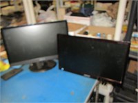 Lot of 2 Monitors Working