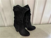 Womens Boots Size 7