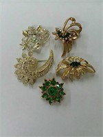 Brooches  (5)