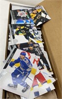 Approximately 1000 Hockey cards