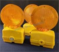 Flex-o-light barricade lights