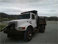 1996 international 4900 dump truck(T)