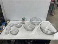 Glass bowls set with different sizes
