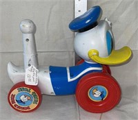 Donald Duck ring toss pull toy