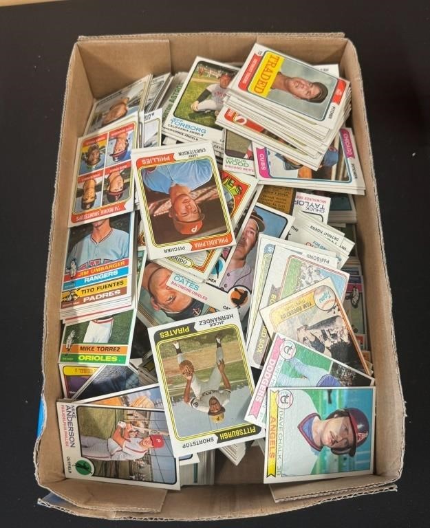 Large Lot of 1970's and 80's Baseball Card Lot