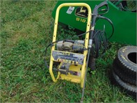 KARCHER 2400 PSI GAS MOTOR PRESSURE WASHER